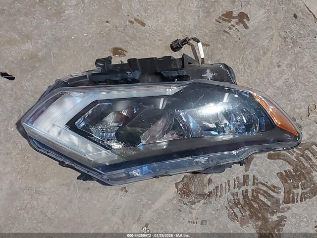 5N1AT2MV5HC826667 Nissan ROGUE SV