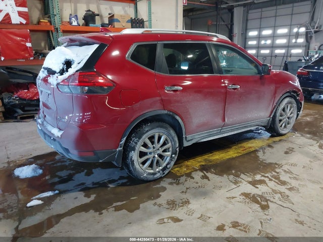 5N1AT2MV5HC826667 Nissan ROGUE SV