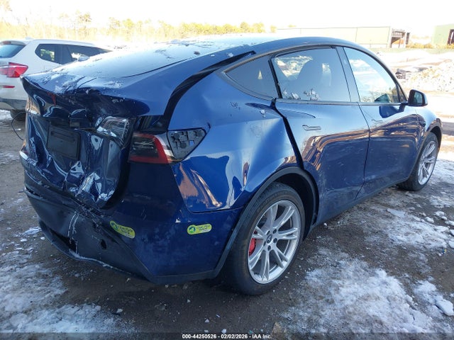 2024 TESLA MODEL Y 7SAYGDED4RF046479 Photo 3