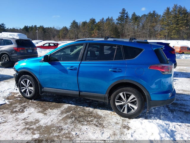 Toyota Rav4 Xle 2017 JTMRFREV2HJ716161 Image 14