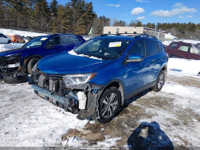 Toyota Rav4 Xle 2017 JTMRFREV2HJ716161 Image 2