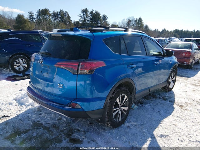 Toyota Rav4 Xle 2017 JTMRFREV2HJ716161 Image 4
