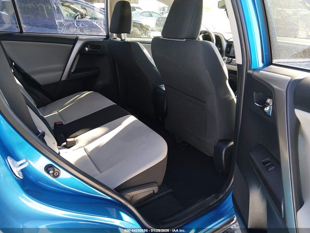 Toyota Rav4 Xle 2017 JTMRFREV2HJ716161 Image 8