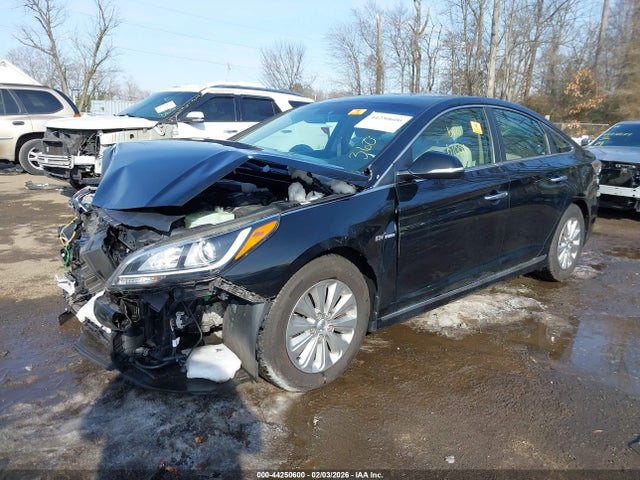 2017 HYUNDAI SONATA HYBRID KMHE24L1XHA055245 Photo 1