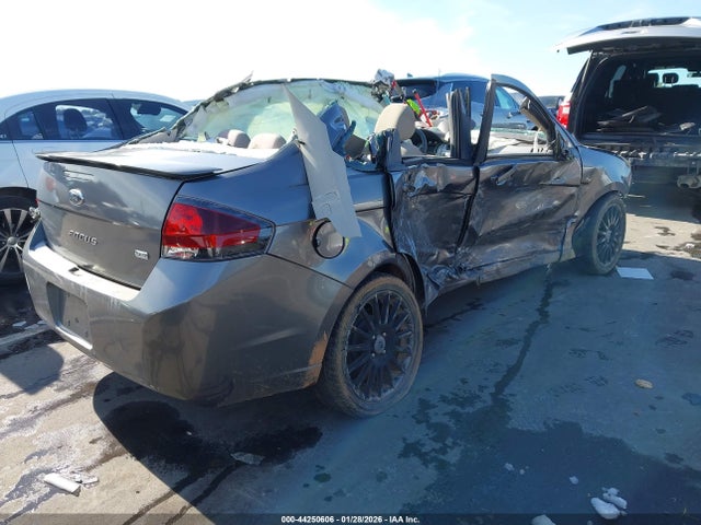 2010 FORD FOCUS 1FAHP3GN2AW132716 Photo 3