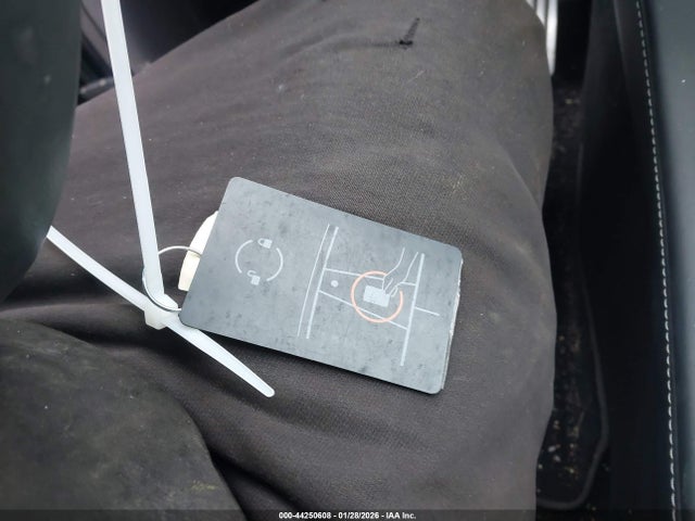 2022 TESLA MODEL Y 7SAYGDEF5NF380614 Photo 10