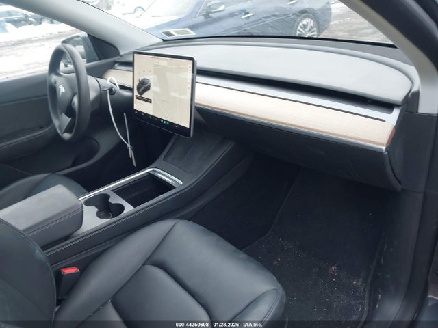 2022 TESLA MODEL Y 7SAYGDEF5NF380614 Photo 4