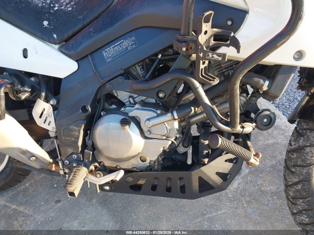 2011 SUZUKI DL650 JS1VP54B3B2100735 Photo 7