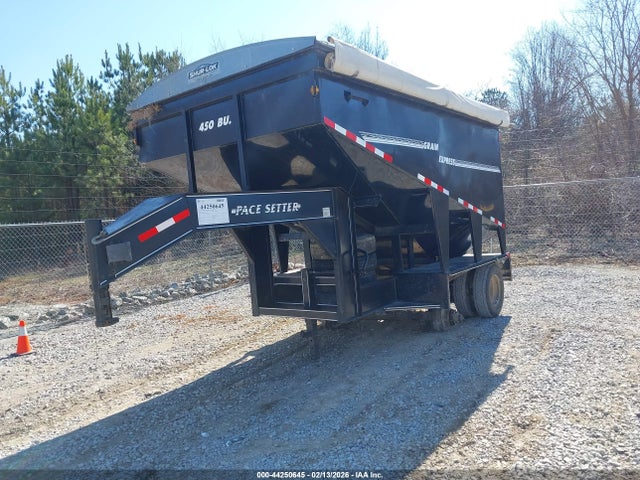 1K9GL2467JH048220 Pace Grain Wagon