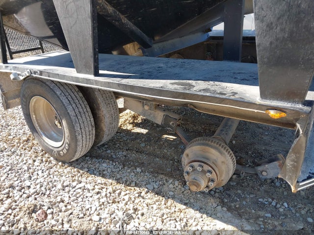 1K9GL2467JH048220 Pace Grain Wagon