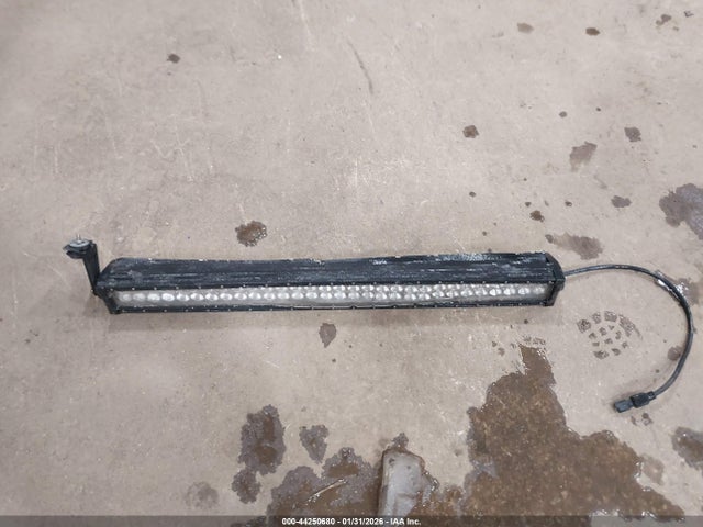 44250680 :رقم المزاد ، 5TFCZ5AN3GX031691 vin ، 2016 Toyota Tacoma Sr5 V6 مزاد بيع