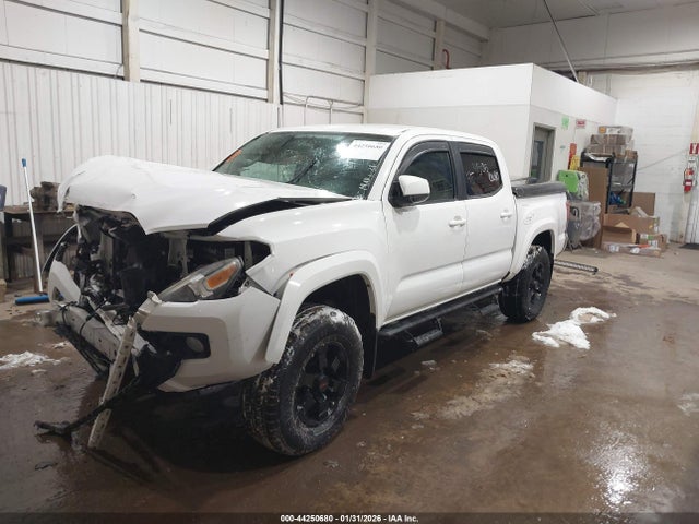 44250680 :رقم المزاد ، 5TFCZ5AN3GX031691 vin ، 2016 Toyota Tacoma Sr5 V6 مزاد بيع