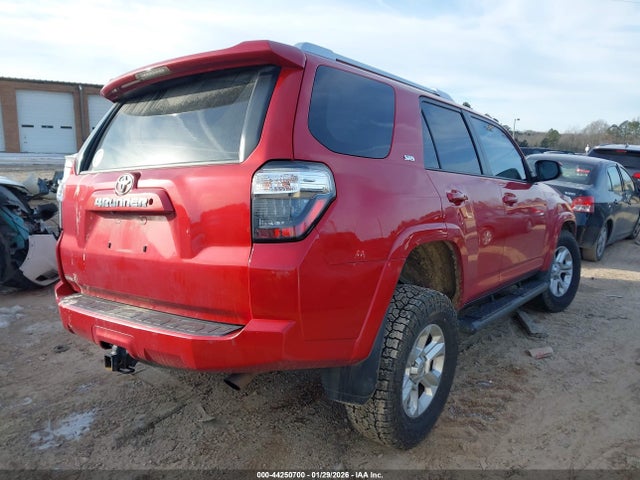 2018 TOYOTA 4RUNNER JTEBU5JR0J5568062 Photo 3