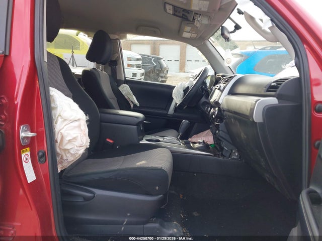 2018 TOYOTA 4RUNNER JTEBU5JR0J5568062 Photo 4