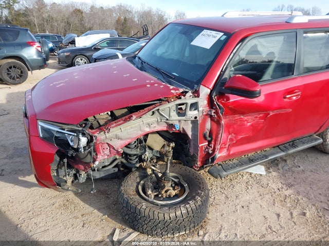 2018 TOYOTA 4RUNNER JTEBU5JR0J5568062 Photo 5