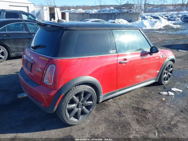 2006 MINI COOPER S WMWRE33516TL23351 Photo 3