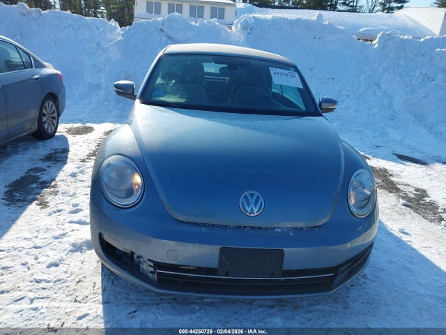 3VW517AT0GM812777 Volkswagen Beetle 1.8t Denim