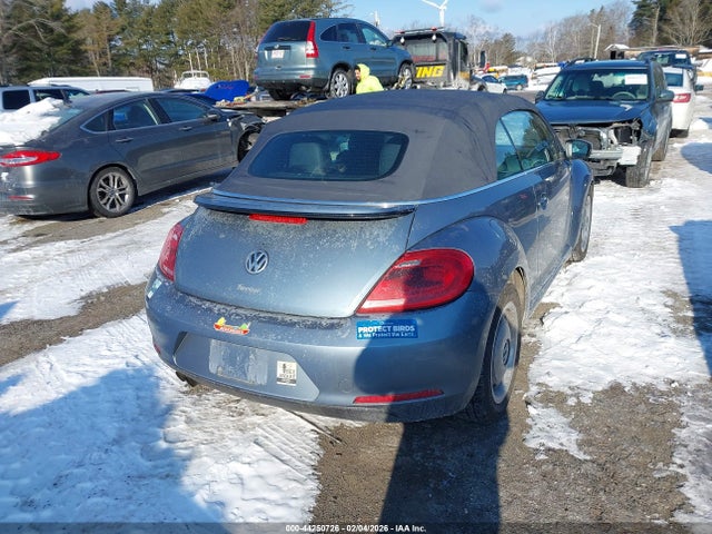 3VW517AT0GM812777 Volkswagen Beetle 1.8t Denim