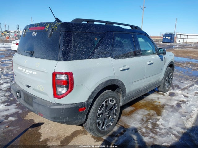 2023 FORD BRONCO SPORT 3FMCR9C66PRD92396 Photo 3