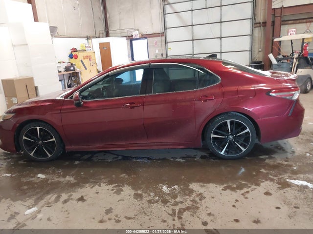 4T1B61HK8JU510511 Toyota CAMRY XSE
