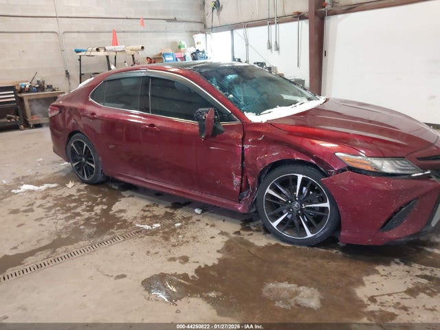 4T1B61HK8JU510511 Toyota CAMRY XSE
