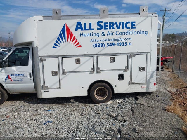 Ford E-350 Cutaway 2022 1FDWE3FN0NDC00033 Image 14