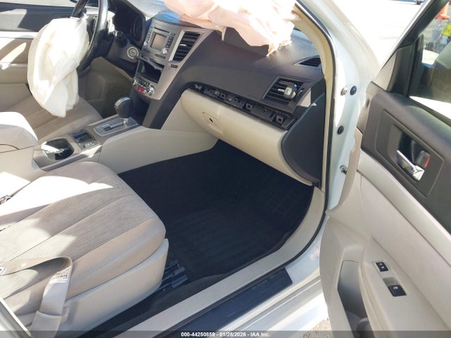 Продажа на аукционе авто 2014 Subaru Legacy 2.5i Premium, vin: 4S3BMBC68E3026599, номер лота: 44250859