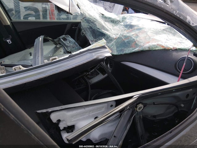 2010 Mazda Mazda3 I Touring მანქანა იყიდება აუქციონზე, vin: JM1BL1SG9A1213802, აუქციონის ნომერი: 44250902