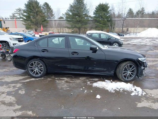 44250905 :رقم المزاد ، 3MW5R7J04M8C00780 vin ، 2021 Bmw 330i Xdrive مزاد بيع