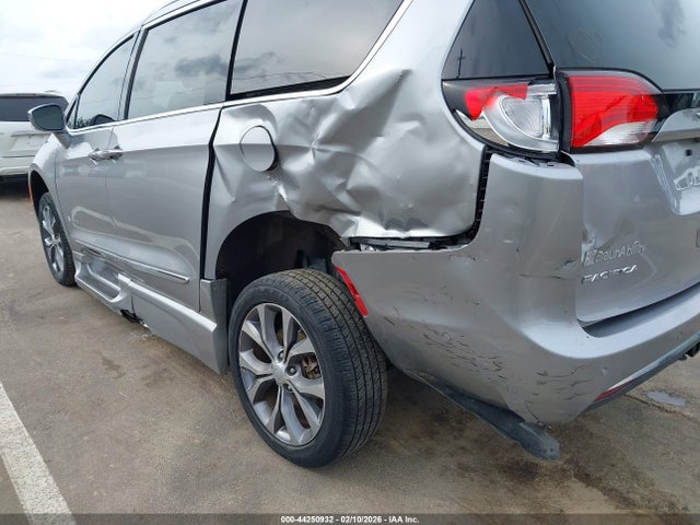 Aukcja sprzedaży 2018 Chrysler Pacifica Limited, vin: 2C4RC1GG8JR182884, numer aukcji: 44250932