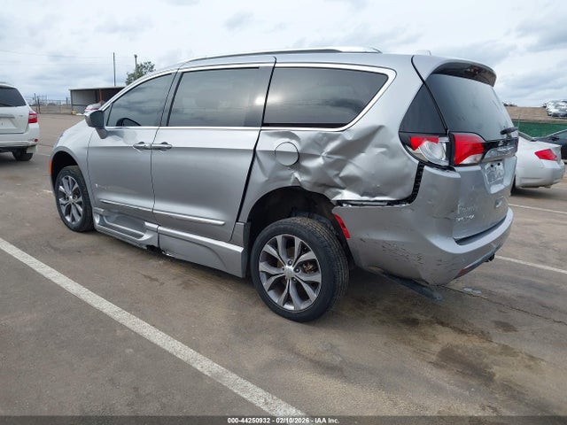 2018 CHRYSLER PACIFICA 2C4RC1GG8JR182884 Photo 2
