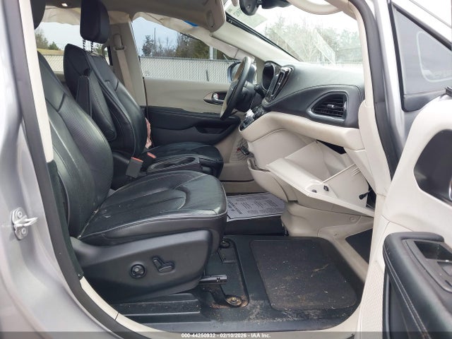 2018 CHRYSLER PACIFICA 2C4RC1GG8JR182884 Photo 4