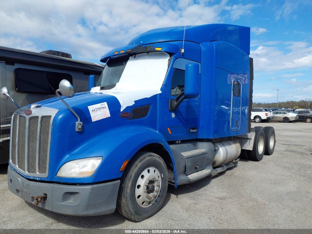 44250984 :رقم المزاد ، 1XPBDP9X3HD357911 vin ، 2017 Peterbilt 579 مزاد بيع