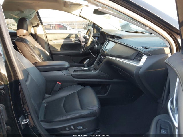 1GYKNCRS8KZ100811 Cadillac XT5 LUXURY