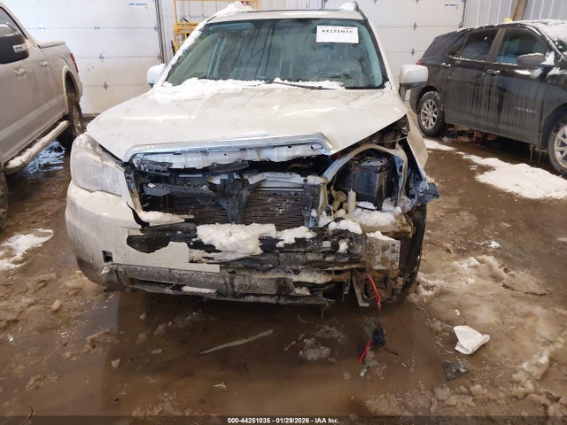 Продажа на аукционе авто 2015 Subaru Forester 2.5i Premium, vin: JF2SJADC5FH569132, номер лота: 44251035