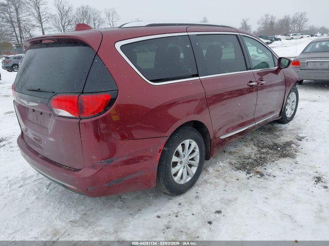 Продажа на аукционе авто 2018 Chrysler Pacifica Touring L, vin: 2C4RC1BG8JR185808, номер лота: 44251134