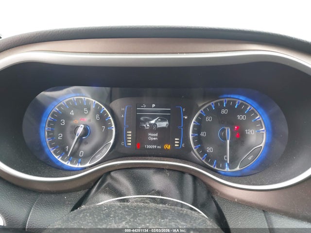 Продажа на аукционе авто 2018 Chrysler Pacifica Touring L, vin: 2C4RC1BG8JR185808, номер лота: 44251134