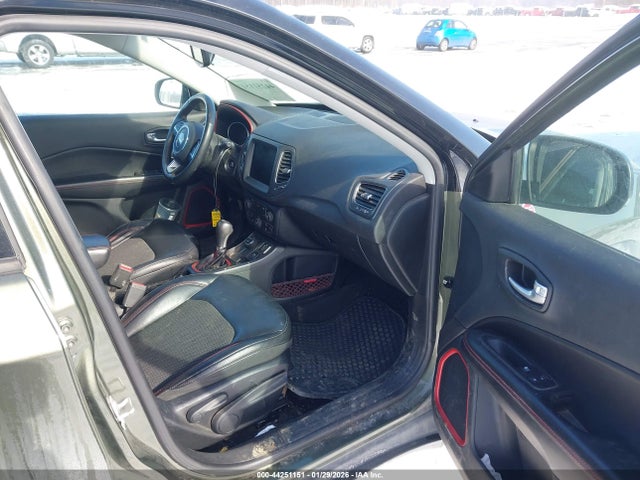 2018 JEEP COMPASS 3C4NJDDB1JT463694 Photo 4