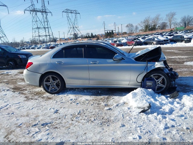 44251165 :رقم المزاد ، 55SWF4KBXJU276976 vin ، 2018 Mercedes-benz C 300 4matic مزاد بيع