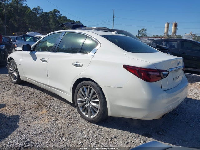 44251179 :رقم المزاد ، JN1EV7AP1JM365098 vin ، 2018 Infiniti Q50 3.0t Luxe مزاد بيع