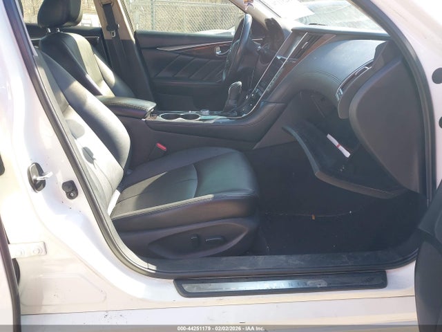 44251179 :رقم المزاد ، JN1EV7AP1JM365098 vin ، 2018 Infiniti Q50 3.0t Luxe مزاد بيع