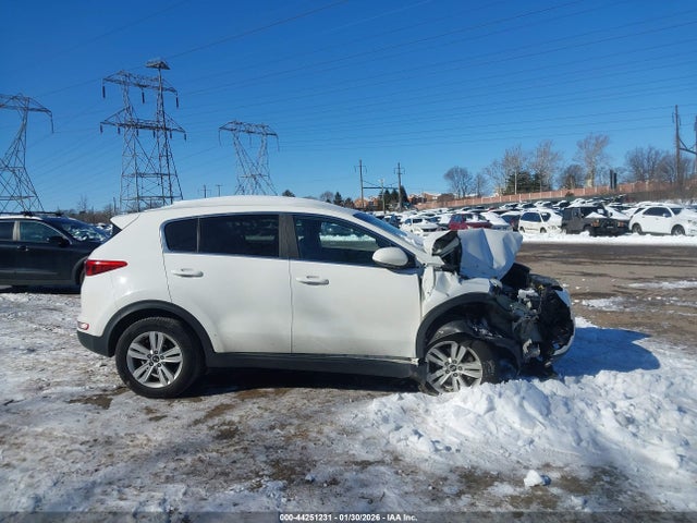 KNDPMCAC1H7033542 KIA Sportage Lx