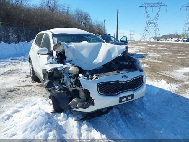 KNDPMCAC1H7033542 KIA Sportage Lx
