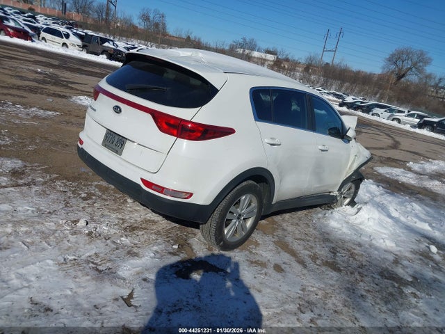 KNDPMCAC1H7033542 KIA Sportage Lx