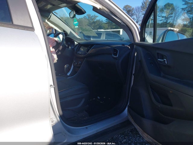 KL7CJLSB9MB304476 Chevrolet Trax Lt