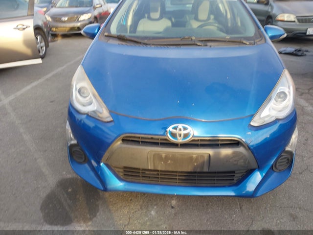 JTDKDTB39F1088491 Toyota Prius C One