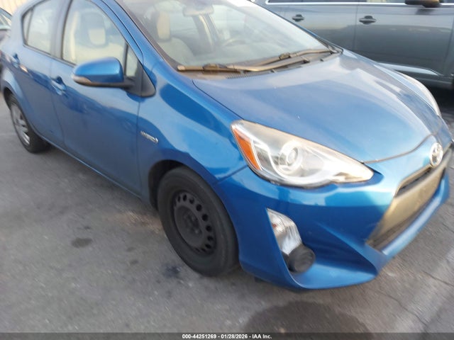 JTDKDTB39F1088491 Toyota Prius C One