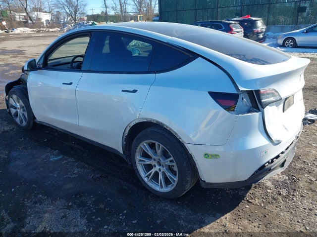 2023 TESLA MODEL Y 7SAYGDEE7PA111134 Photo 2