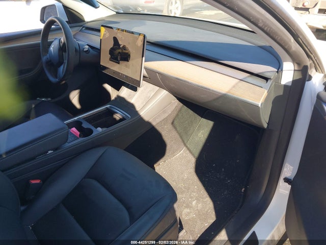 2023 TESLA MODEL Y 7SAYGDEE7PA111134 Photo 4