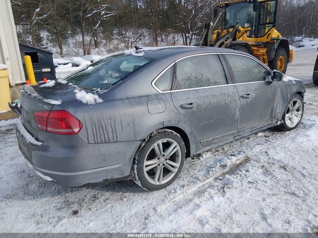2013 VOLKSWAGEN PASSAT 1VWCN7A30DC119684 Photo 3